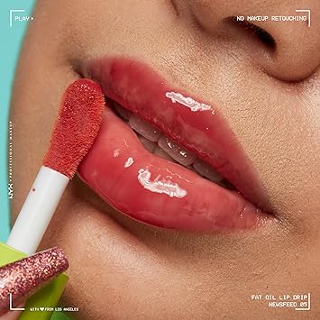 NYX PROFESSIONAL MAKEUP Fat Oil Lip Drip, Moisturizing Lip Oil Gloss, Vegan Tinted Formula, Up to 12 HR Hydration - Newsfeed (Rose Nude)